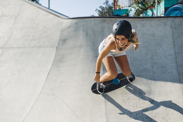 Skateboard and longboard helmet