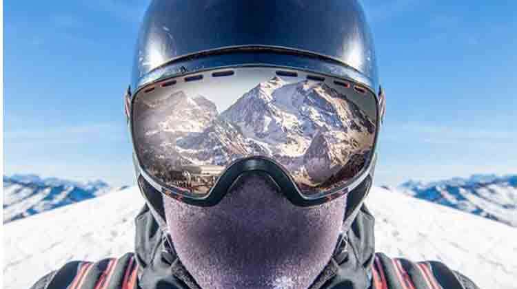 How to choose the best snowboard mask