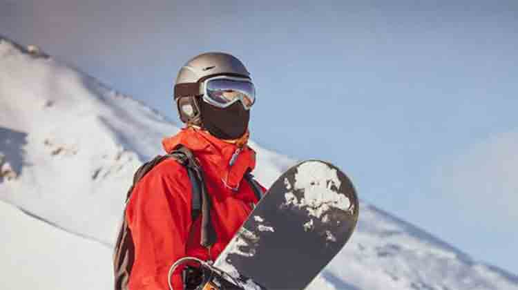 A best snowboard mask can save you from heavy fog. and you feel comfortable on it. 