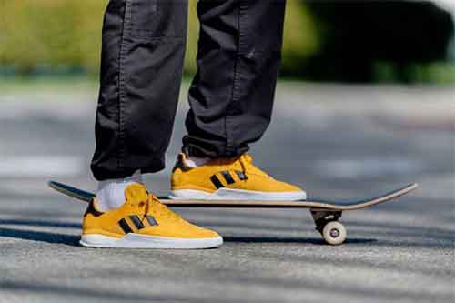 If you are searching cheap skate shoes, then this cheapest skate shoes compilation will come very handy.