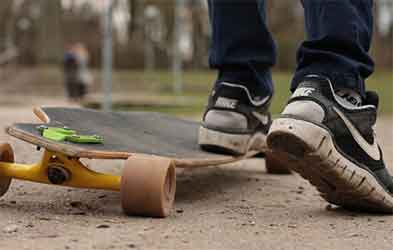 Bamboo vs maple longboard will help you to know the difference ..